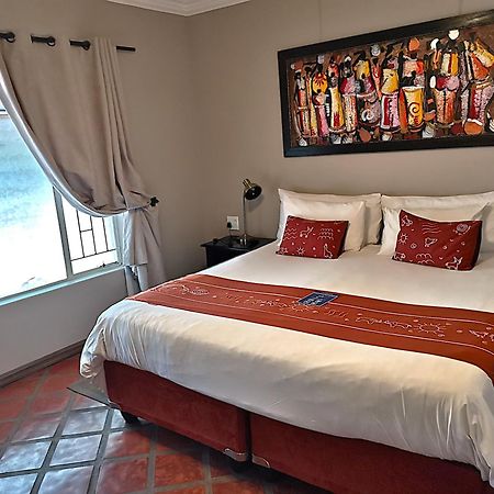 Londiningi Guesthouse Windhoek Bagian luar foto