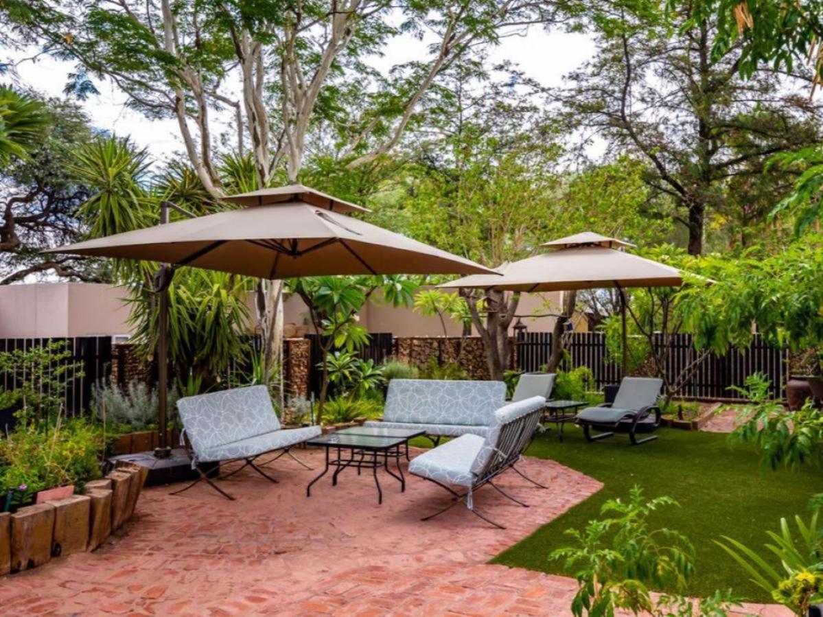 Londiningi Guesthouse Windhoek Bagian luar foto