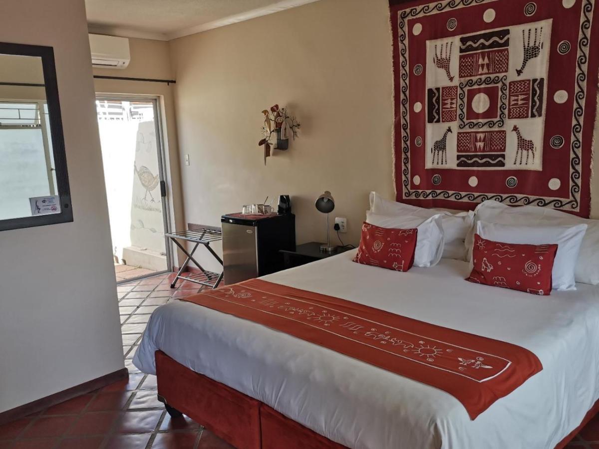 Londiningi Guesthouse Windhoek Bagian luar foto