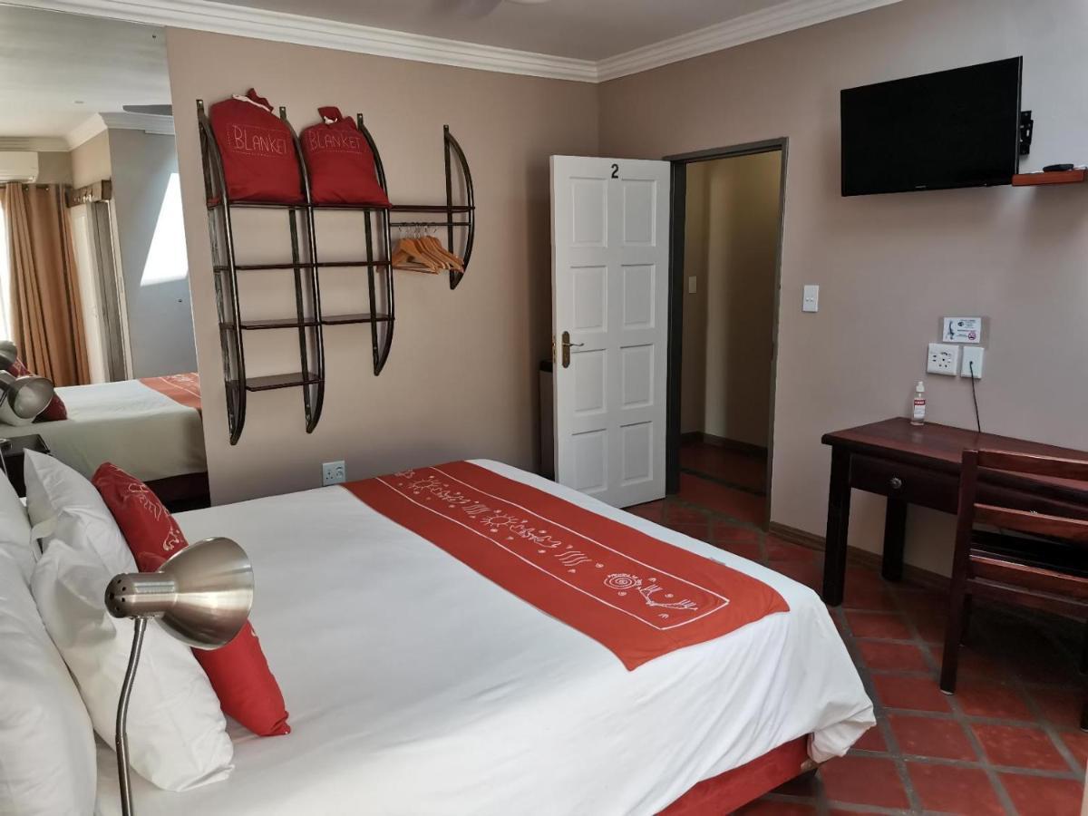 Londiningi Guesthouse Windhoek Bagian luar foto