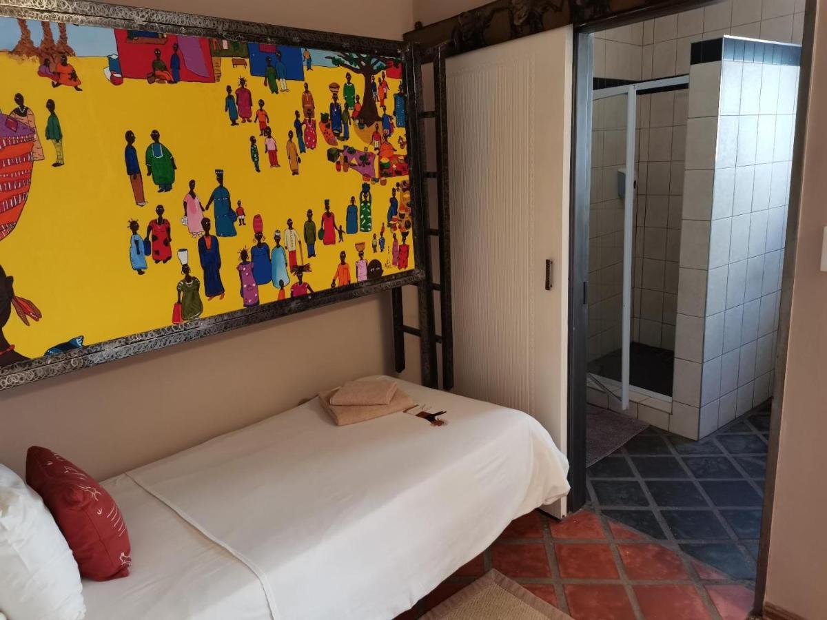Londiningi Guesthouse Windhoek Bagian luar foto