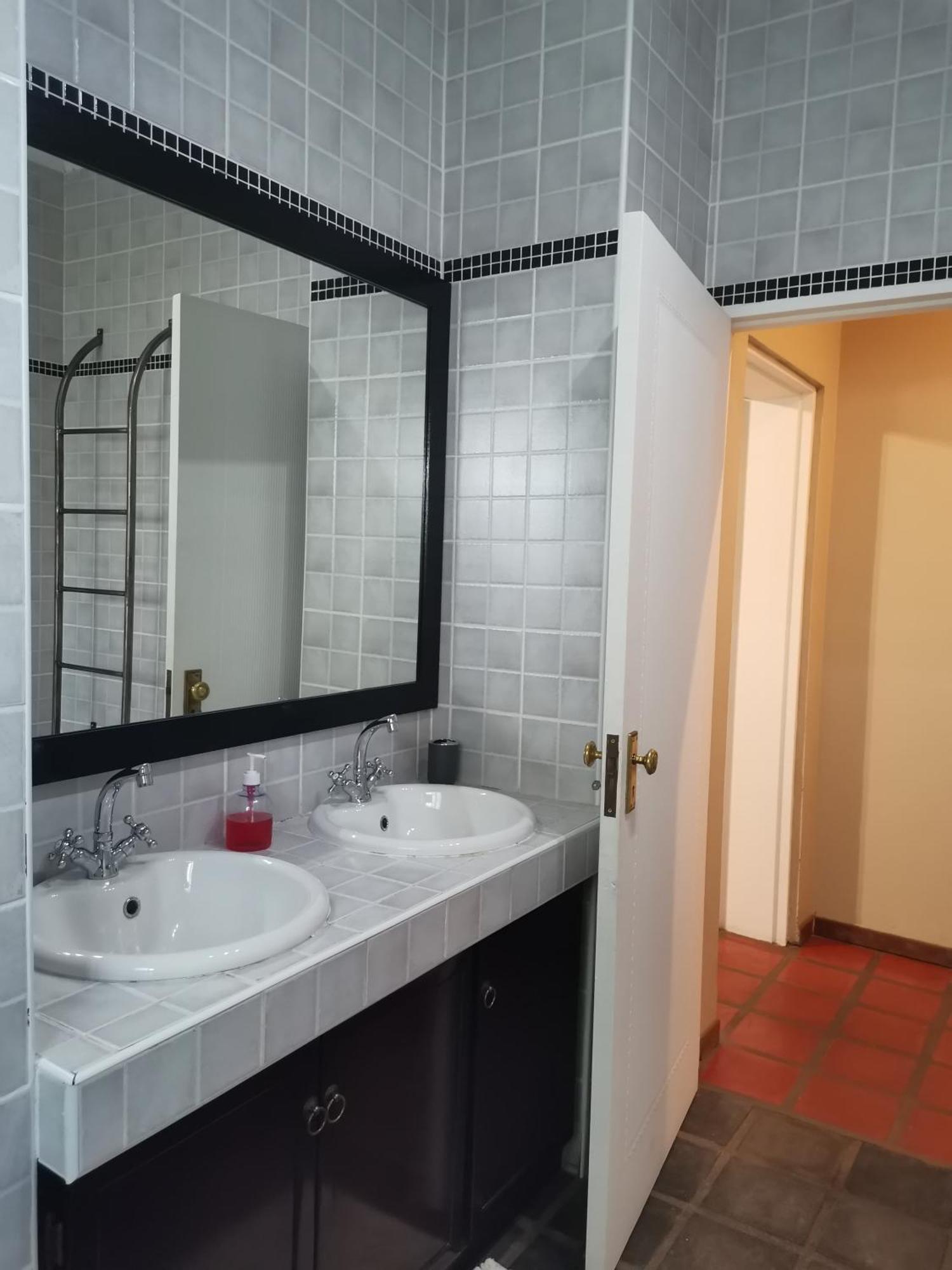 Londiningi Guesthouse Windhoek Ruang foto